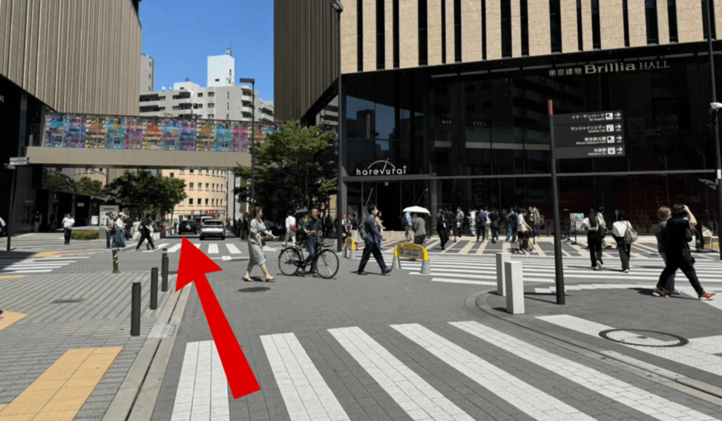 tohoシネマズとBrilliaホールの間